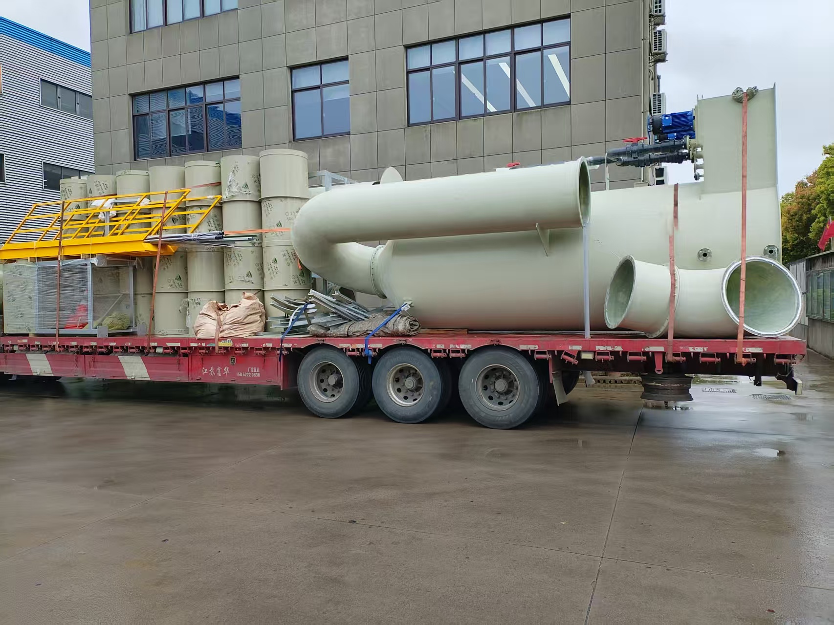 瑞思泰环保设备发货报道：精工制造，启程奔赴客户现场(图1)